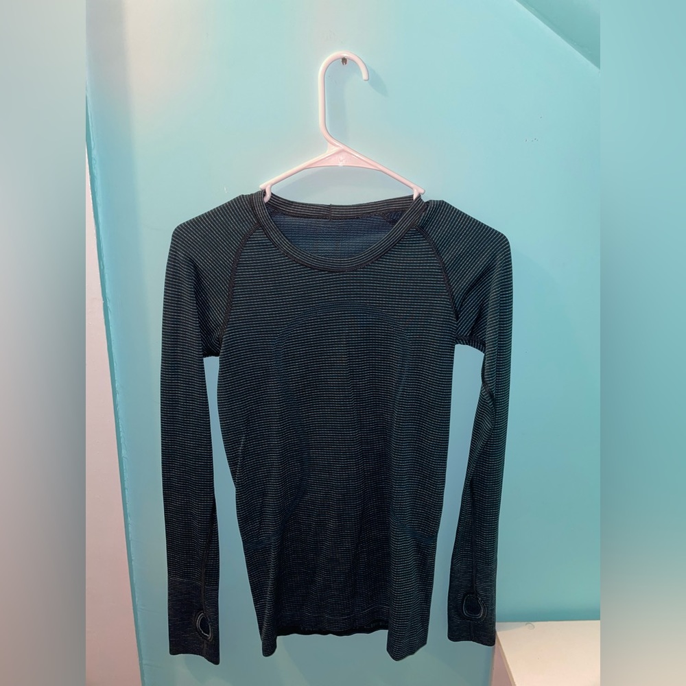 dark blue Lululemon swiftly tech- size 4